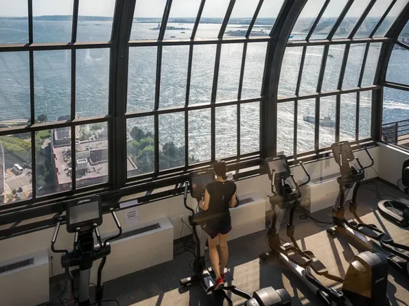 200 Rector Place image 7 of 9