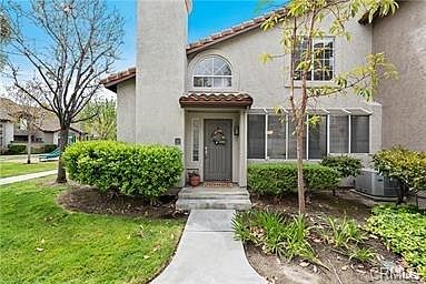 1st image of 48 Tamarac Pl