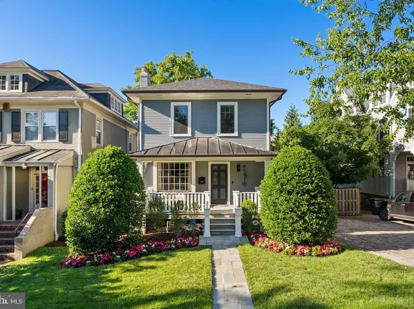 3624 Davis St NW, Washington, DC 20007