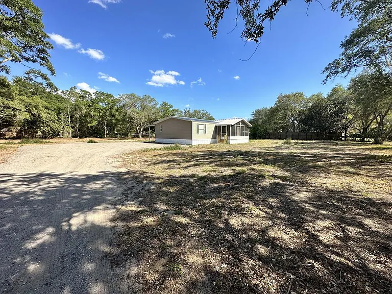 24636 County Road 561 — Photo 3