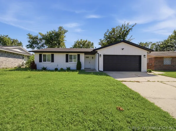 1656 S Redbud Pl, Broken Arrow, OK 74012