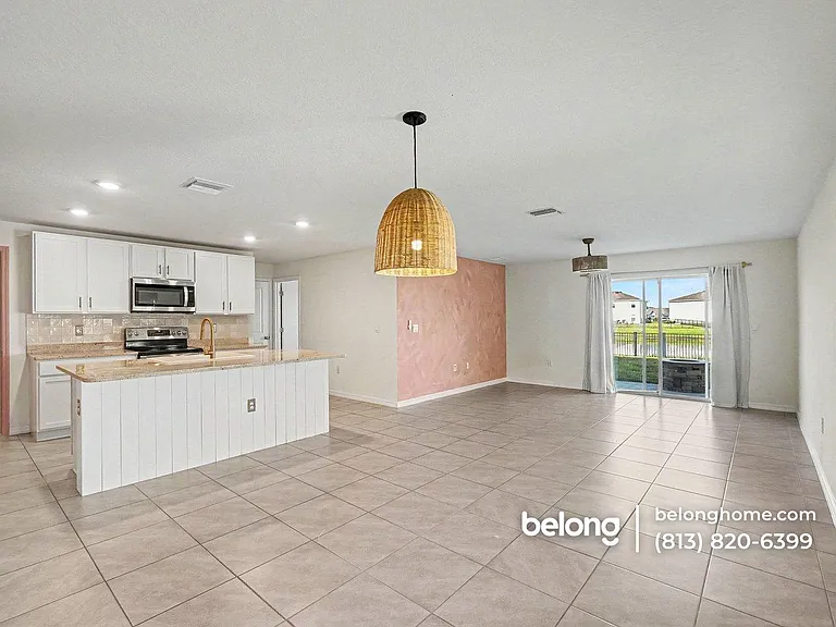 10219 Charlotte Dr — Photo 3