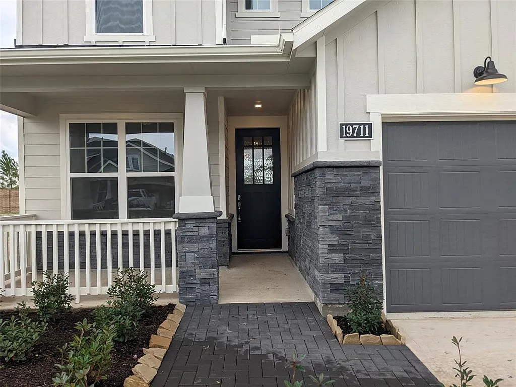 3 bed, 2.5 bath, 2178 sqft, $2,750 — Photo 2