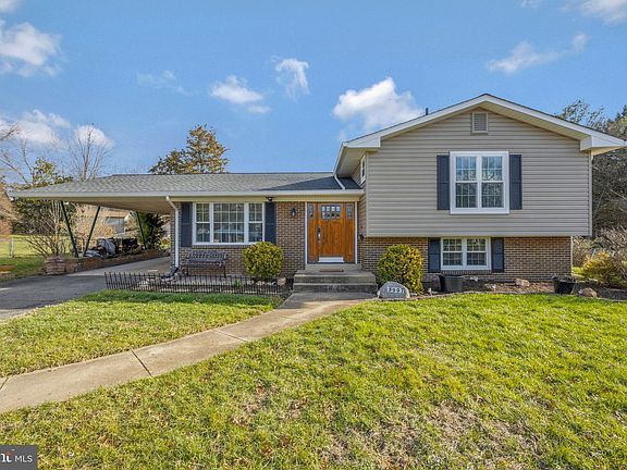 2nd image of 5907 Chevell Ct