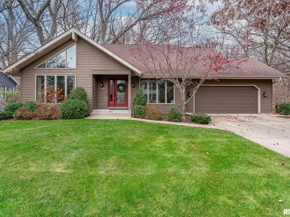 3651 1st St, East Moline, IL 61244