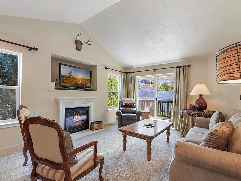 1930 Copper Ranch Ln #C — Photo 11