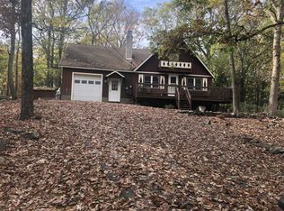 103 Cougar Ct, Dingmans Ferry, PA 18328
