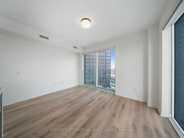 5 York Rd #502 — Photo 10