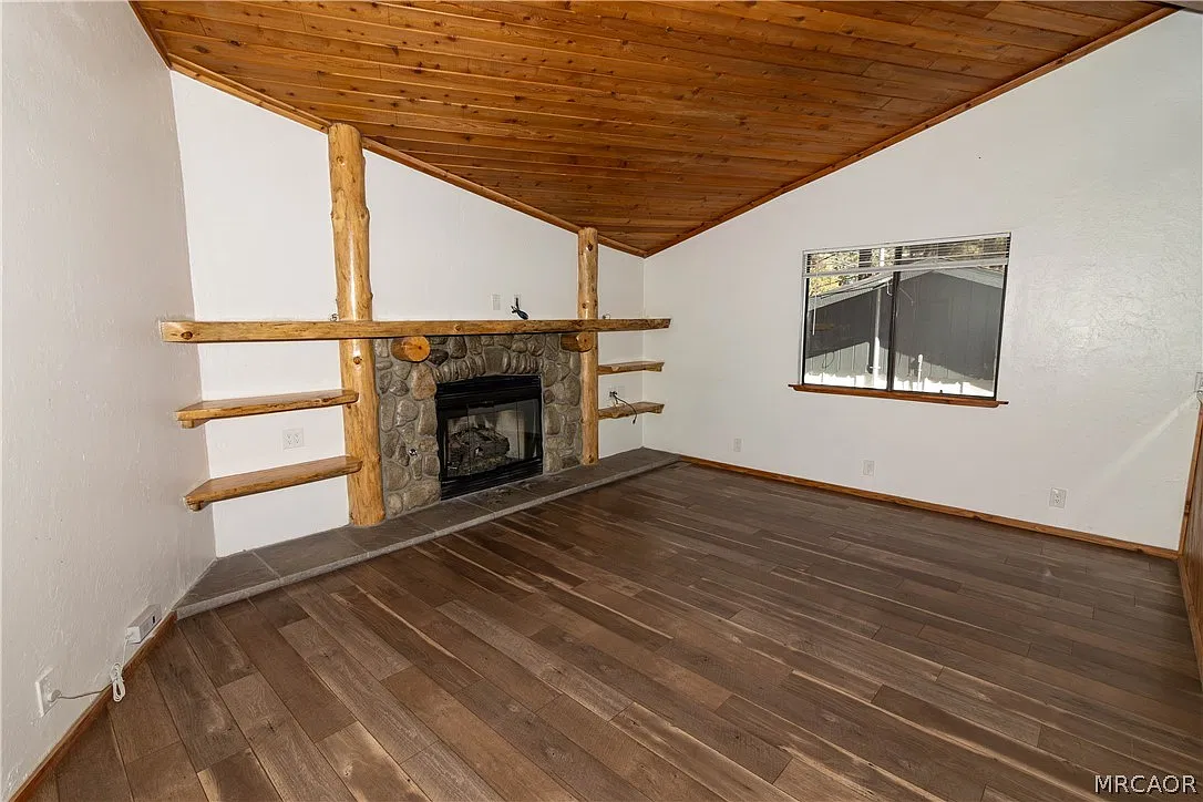 2 bed, 1.0 bath, 874 sqft, $1,800 — Photo 3