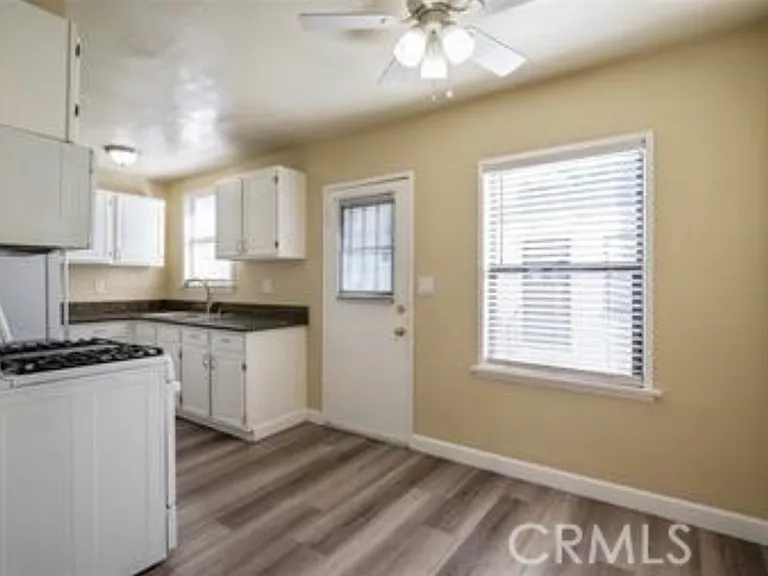 15717 Brighton Ave #B — Photo 4