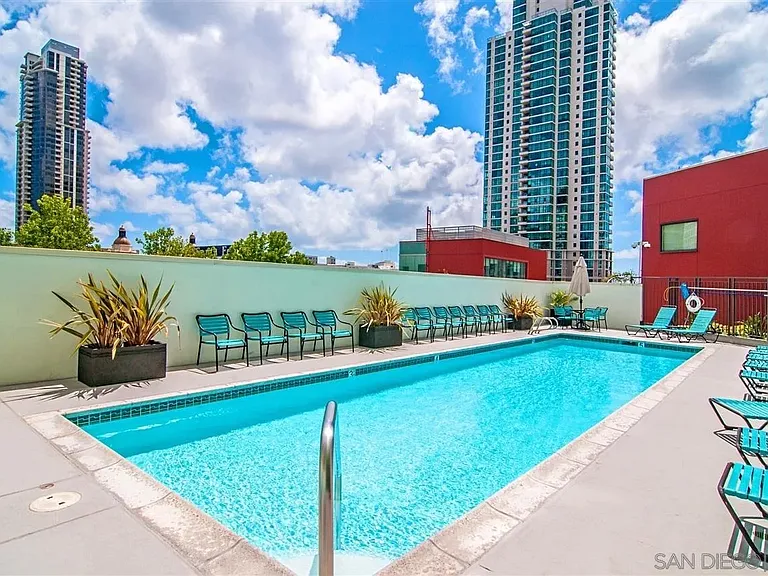 1240 India St #911 — Photo 4