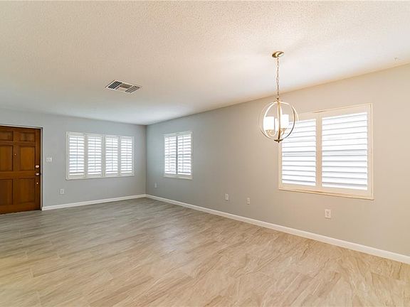 4th image of 2411 Sanford Ave