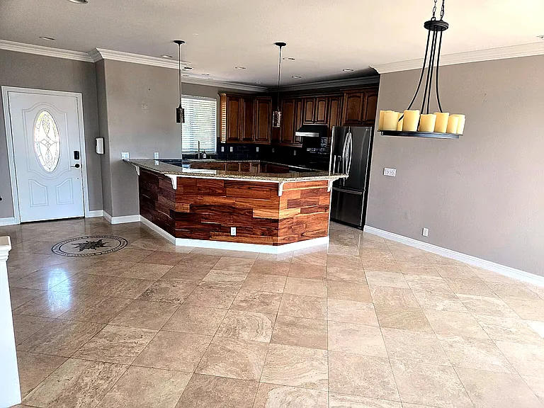725 Red Cloud Rd — Photo 5