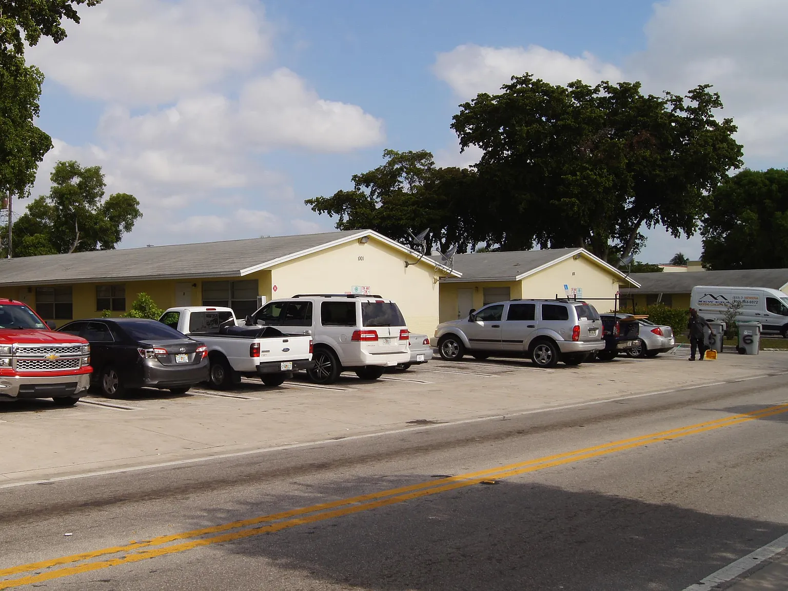 Pompano Garden Villas — Photo 2