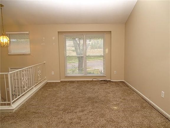 5th image of 11805 W 99th St