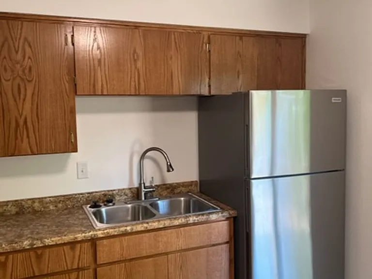 192 S Church St — Photo 5