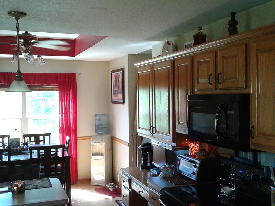 2nd image of 124 4th Ave
