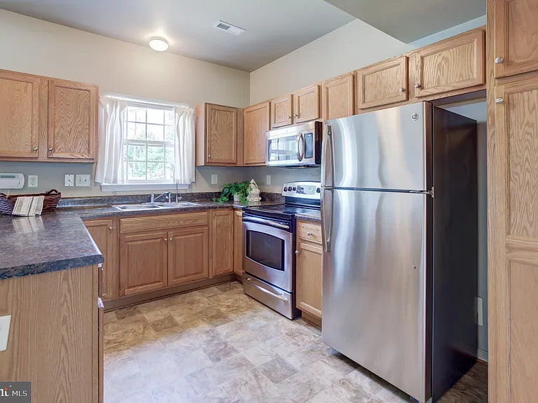 6716 N Grand Brook Cir — Photo 2
