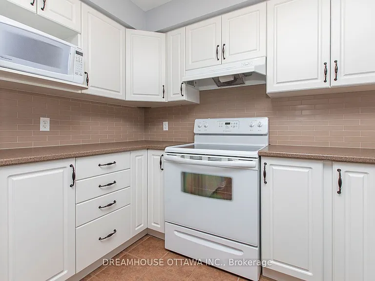 158 Patriot Pl — Photo 16