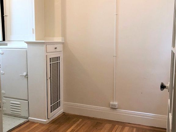 5th image of 227 Sanchez St APT 3