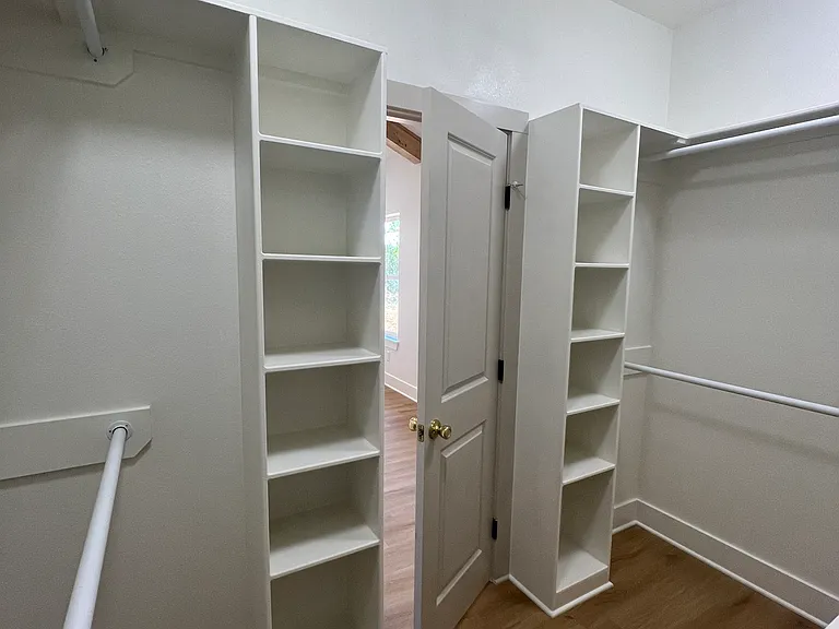 324 Inwood St — Photo 10
