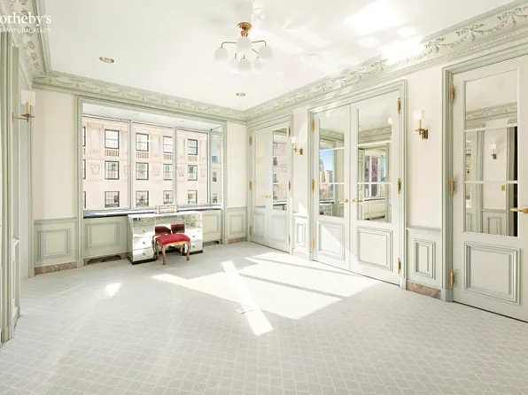 910 5th Avenue image 10 of 17