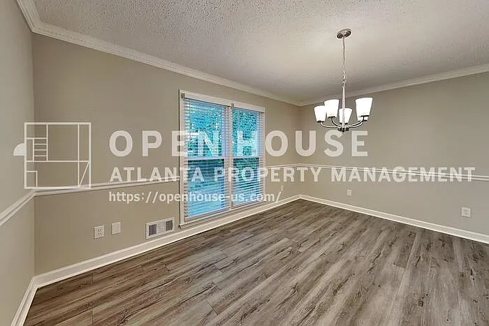 77 Vienna Way — Photo 14