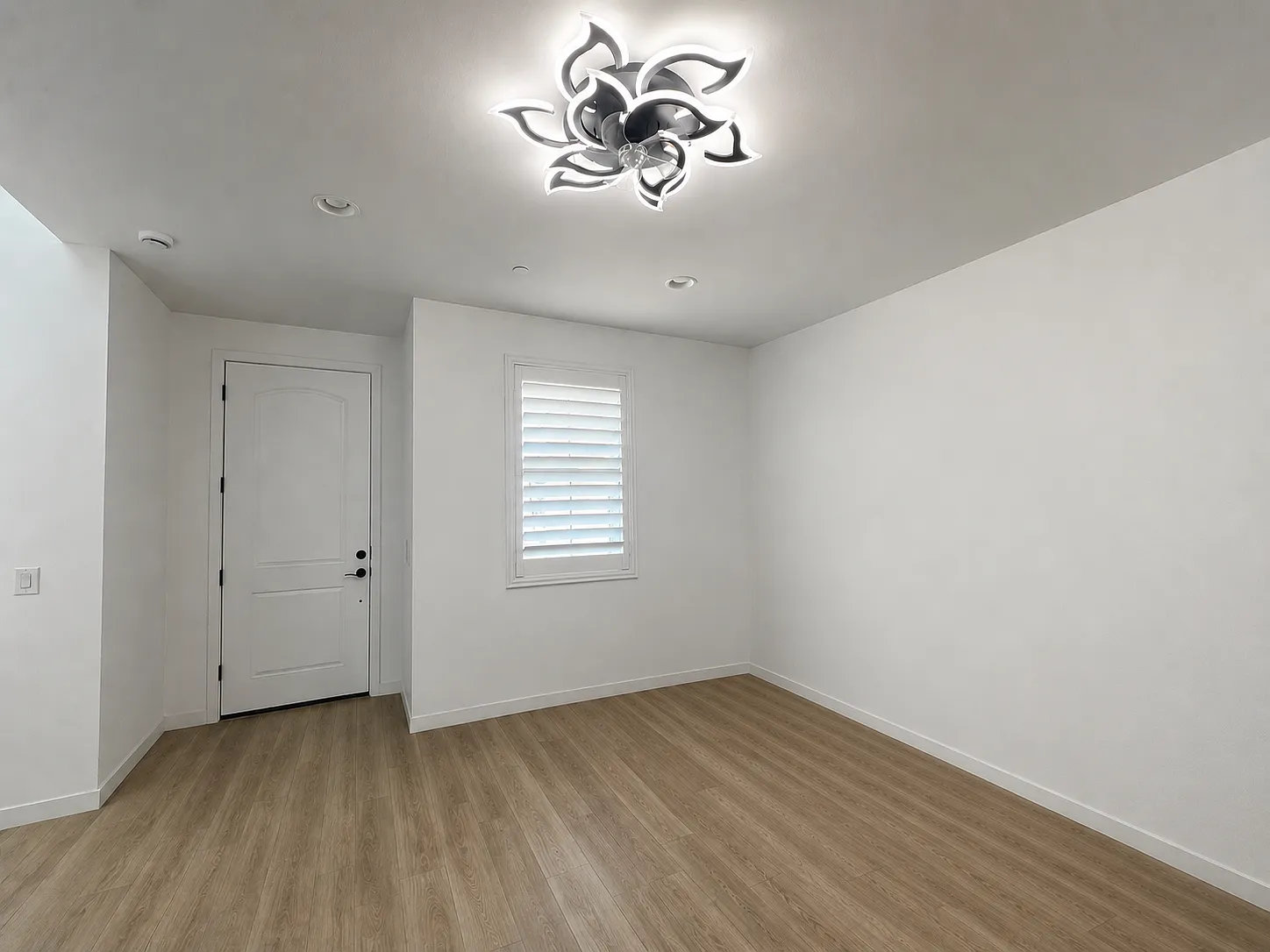 3 bed, 2.5 bath, 1520 sqft, $2,400 — Photo 4