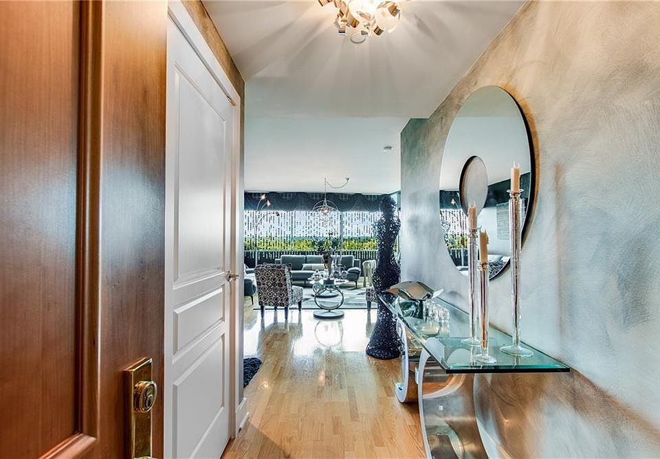 1st image of 700 Park Regency Pl NE APT 1501
