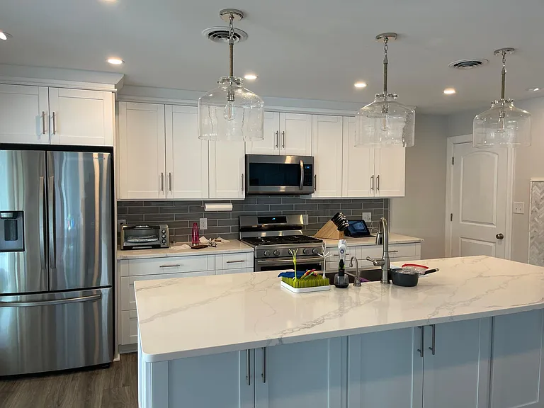 2121 E Kendall Cir — Photo 3