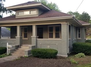 411 Singer Ave, Lemont, IL 60439