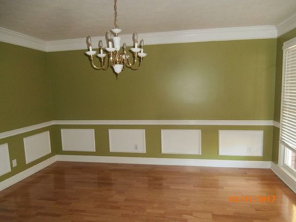 3rd image of 126 White Horse Dr