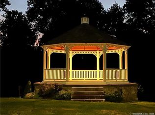 75 Gleneagle Road, Middlebury, CT 06762