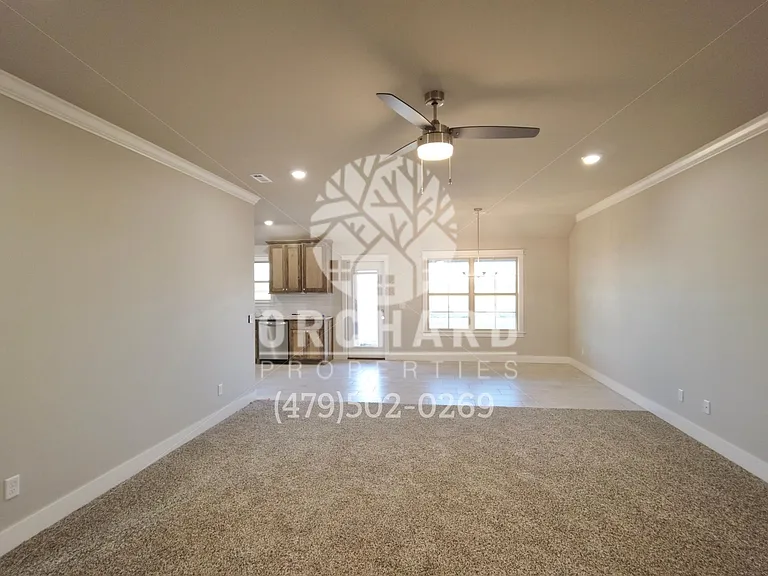 818 Hickory Meadows Ave — Photo 4