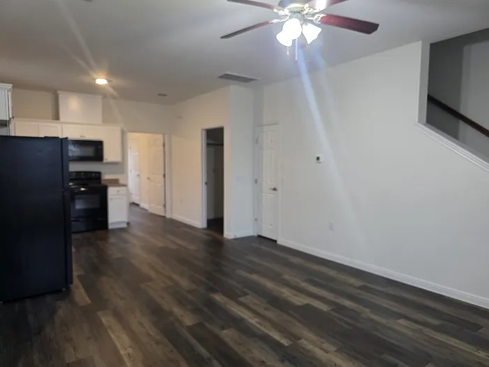 6311 White Oak Dr — Photo 4