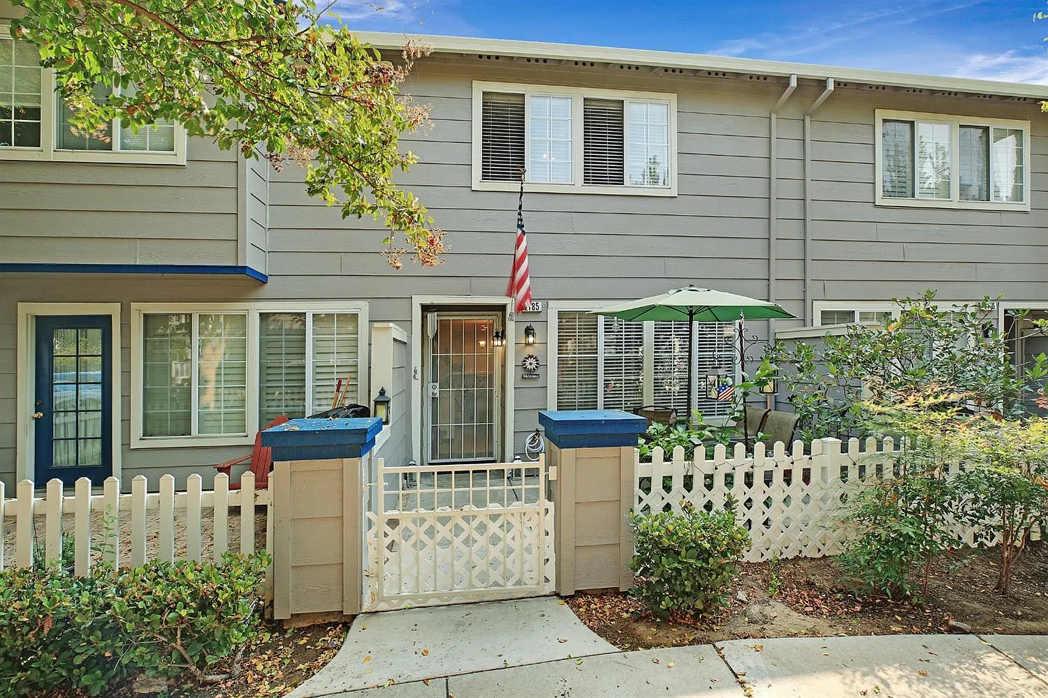 2185 Kenilworth Ct photo 1