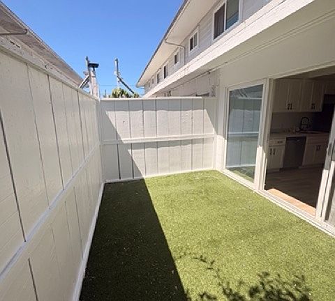 4th image of 4615 Stoner Ave #4635-2