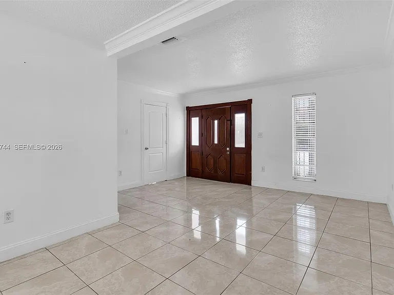 1101 SW 17th Ave — Photo 5