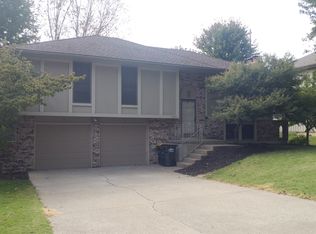 10811 W 71st St, Shawnee, KS 66203