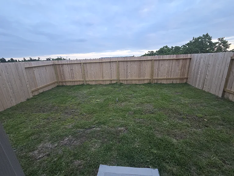 401 Lucia Way — Photo 2