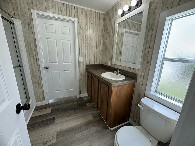 3 bed, 2.0 bath, 1040 sqft, $2,025 — Photo 2