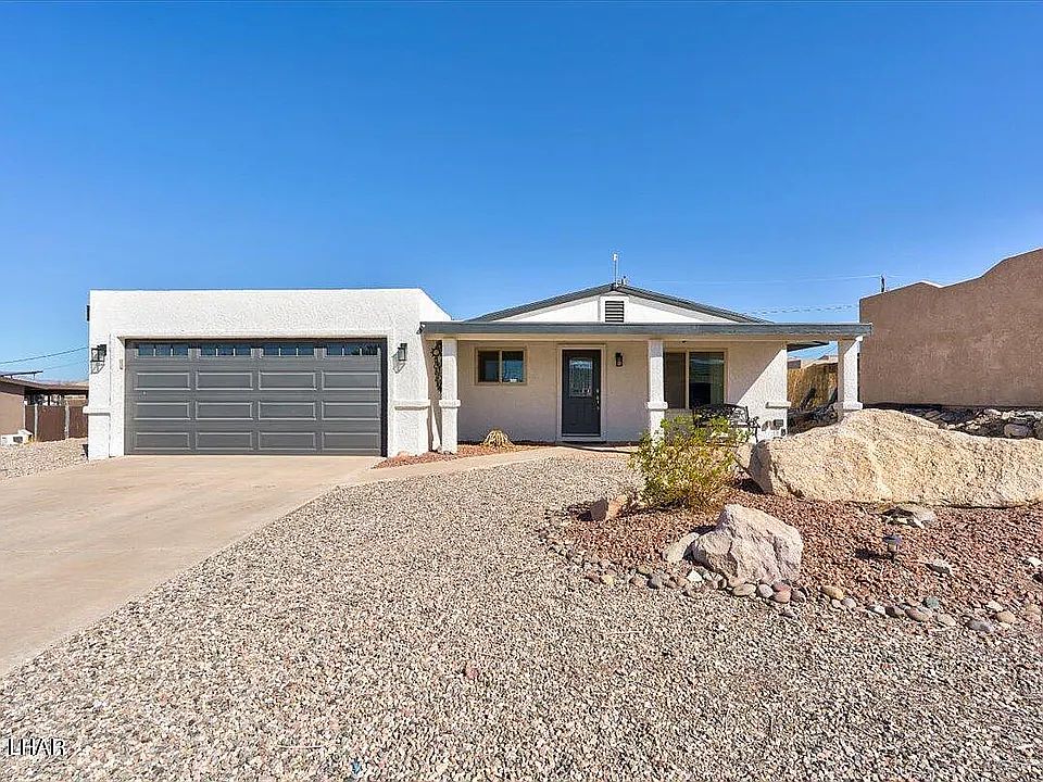 1st image of 2121 Sahara Dr