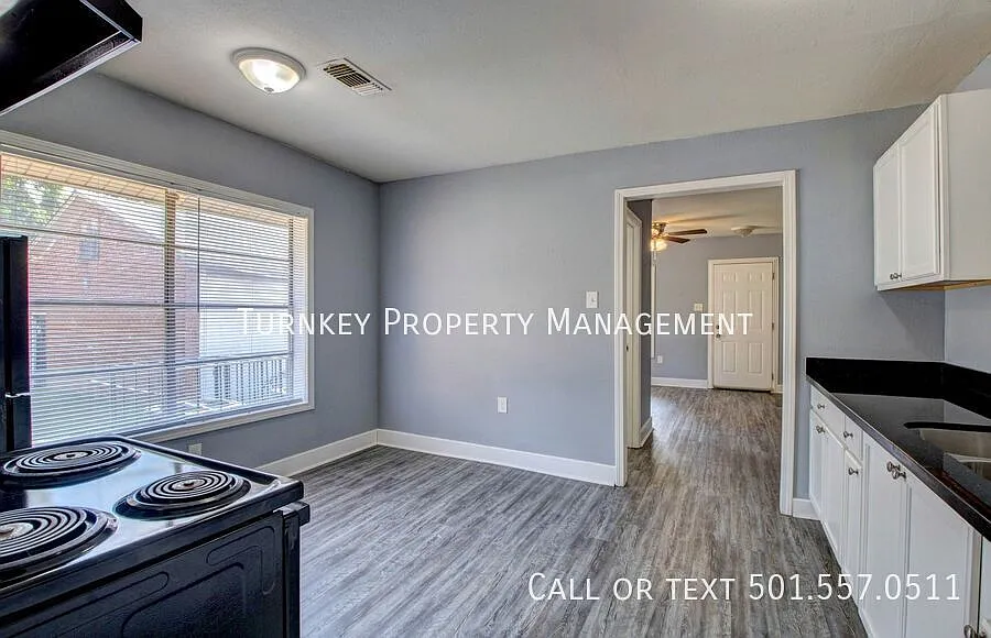 1502 Sycamore St, Unit B — Photo 3