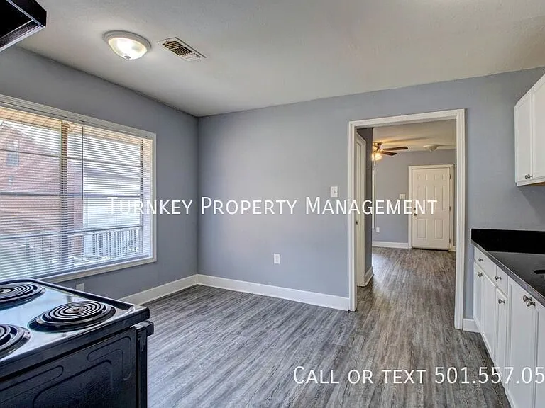 1502 Sycamore St #B — Photo 3