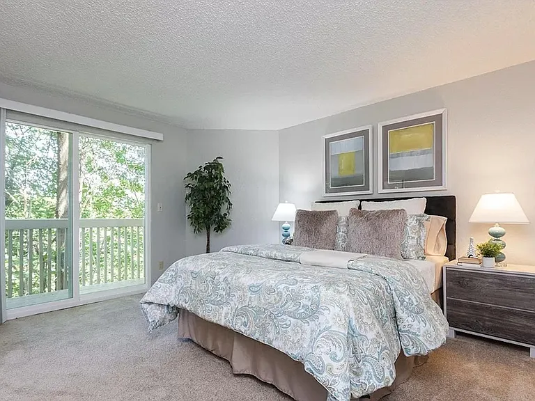 340 SE Donnelly Ln — Photo 21