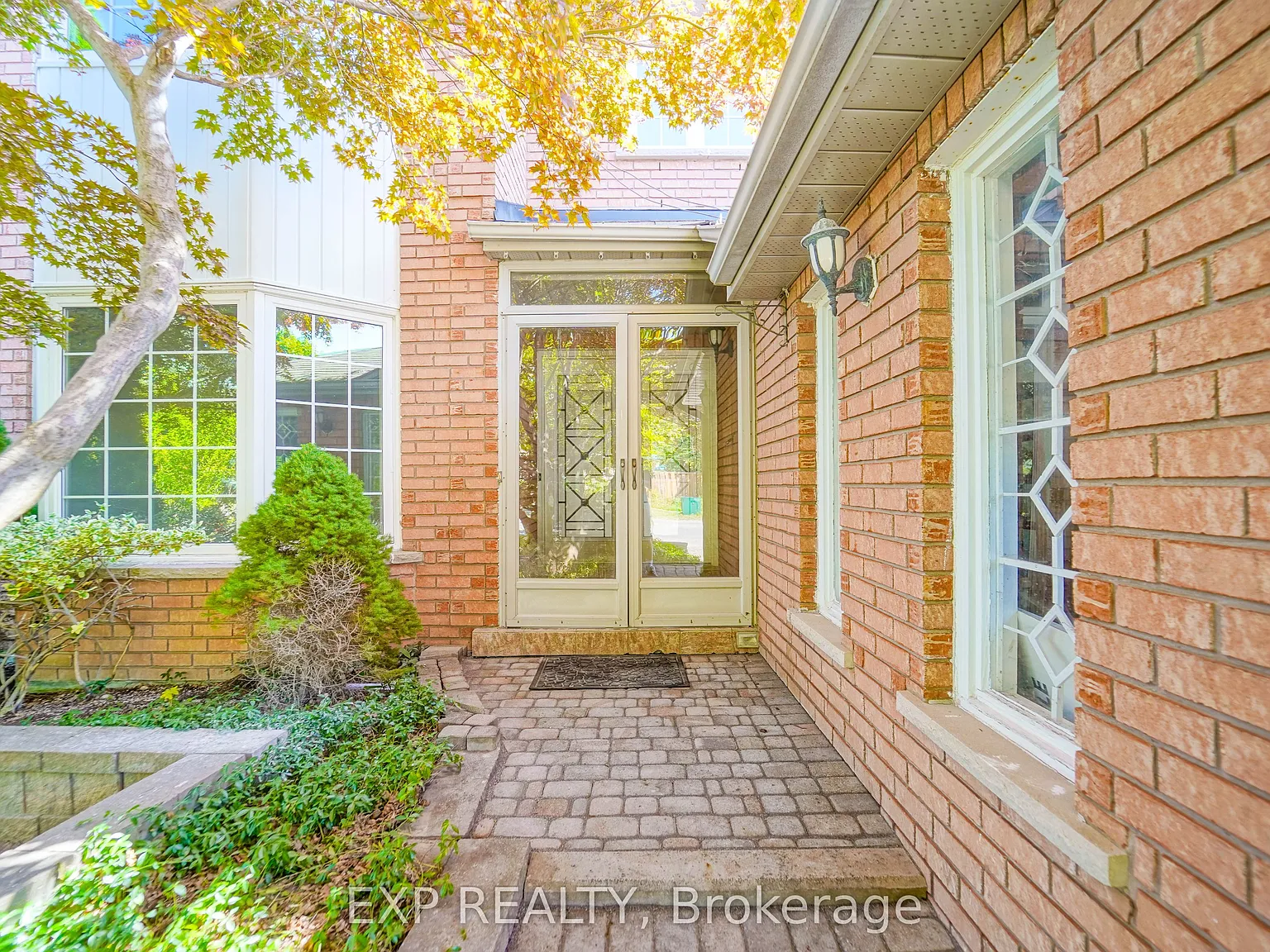 4 bed, $3,400 — Photo 2