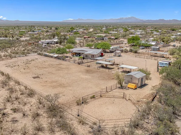 9500 W Sky Blue Dr, Tucson, AZ 85735