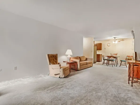 3421 Kent St APT 510, Shoreview, MN 55126