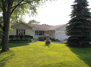 6926 High Rd, Darien, IL 60561