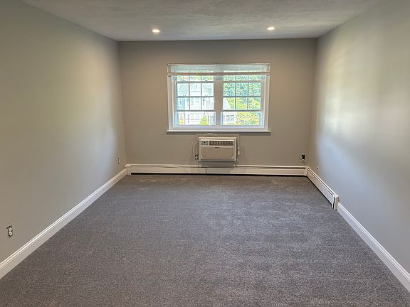 3rd image of 445 Pleasant St #33